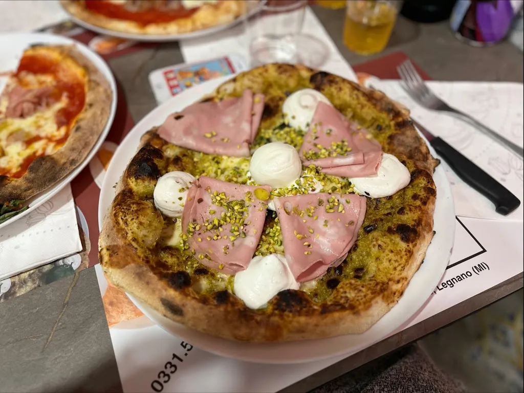 Surriento 2.0 Pizzeria e Pasticceria_San Giorgio Su Legnano_slider_image_3