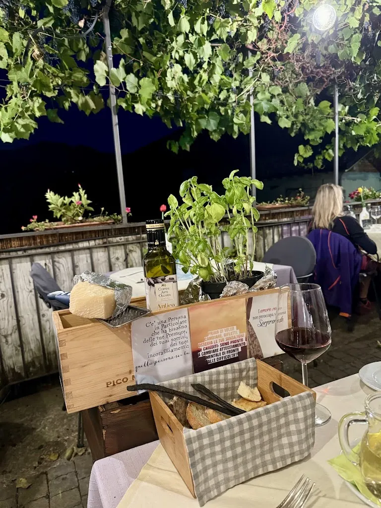 Paul Young_Osteria La Lanterna_San Mamete_review