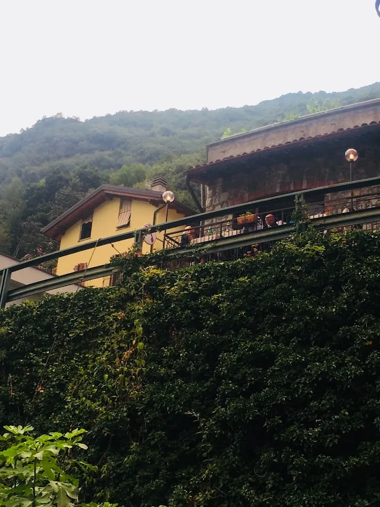 Sumera Iqbal_La Perla D'Oriente_San Mamete_review