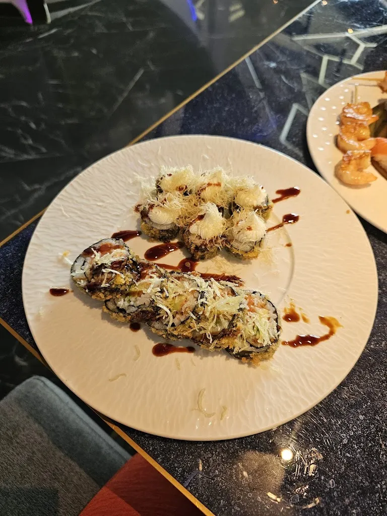 Madeleine Fløisbonn_Kanpai Sushi Restaurant_San Martino in Strada_review