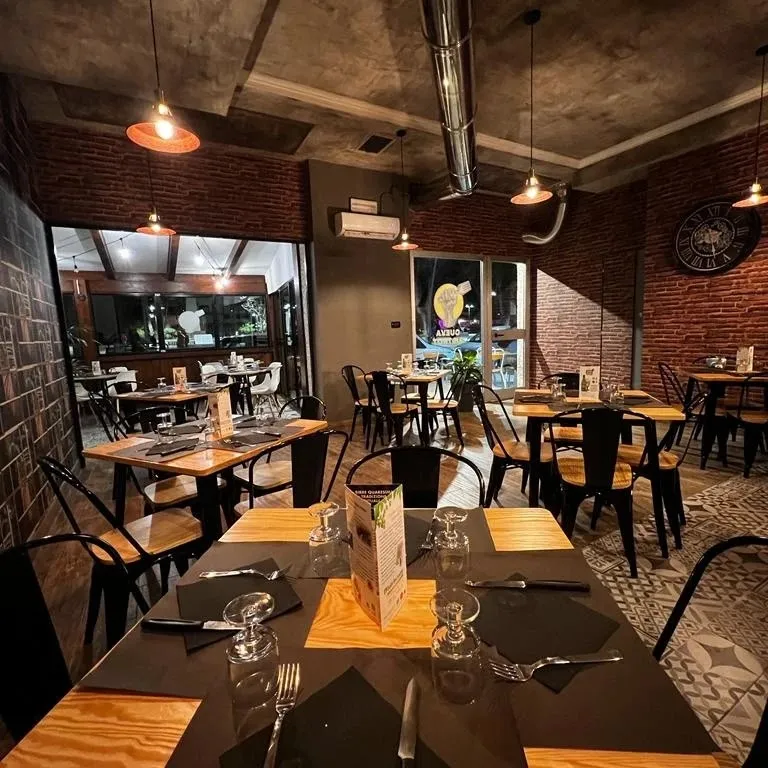 Cueva Bistrot restaurant in Carapelle