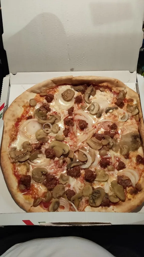 Arkadiusz Mrzyk_Pizzeria d'Asporto San Martino di Gaafar Said_San Martino in Strada_review