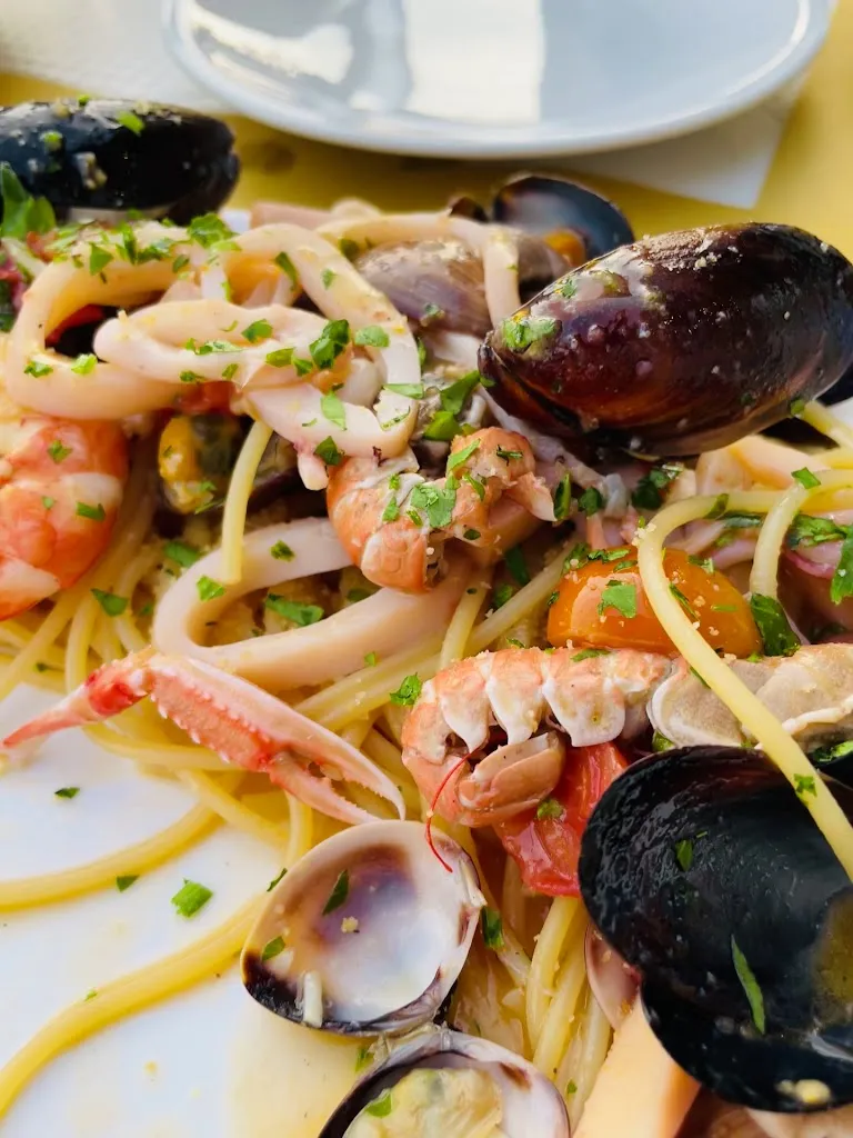 Pizzeria Da Carlo Sas_San Nazzaro Val Cavargna_slider_image_2