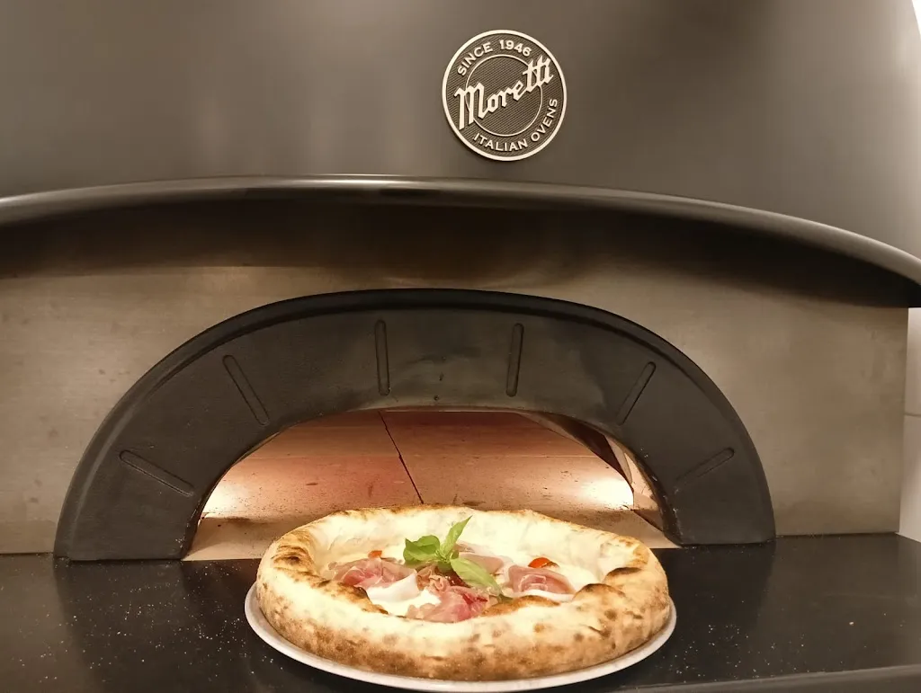 Barrio - Pizza & Drinks_San Martino Siccomario_slider_image_2