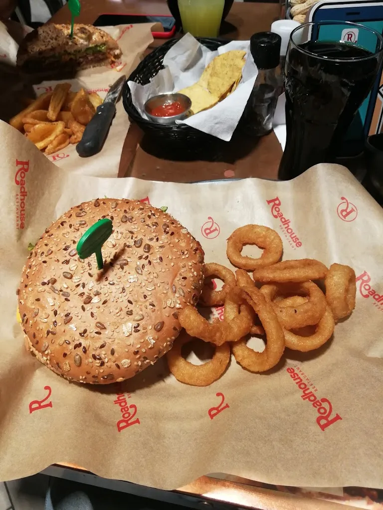 NAS ALMUTAIRI_Roadhouse Restaurant Pavia_San Martino Siccomario_review