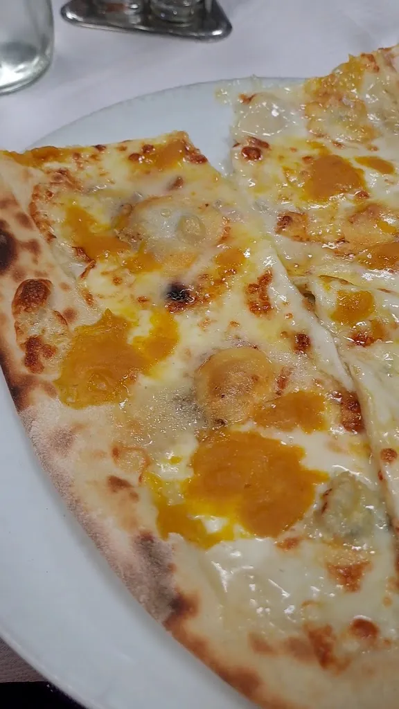 Dario & Icio Pizzeria al Metro_San Martino Siccomario_slider_image_2