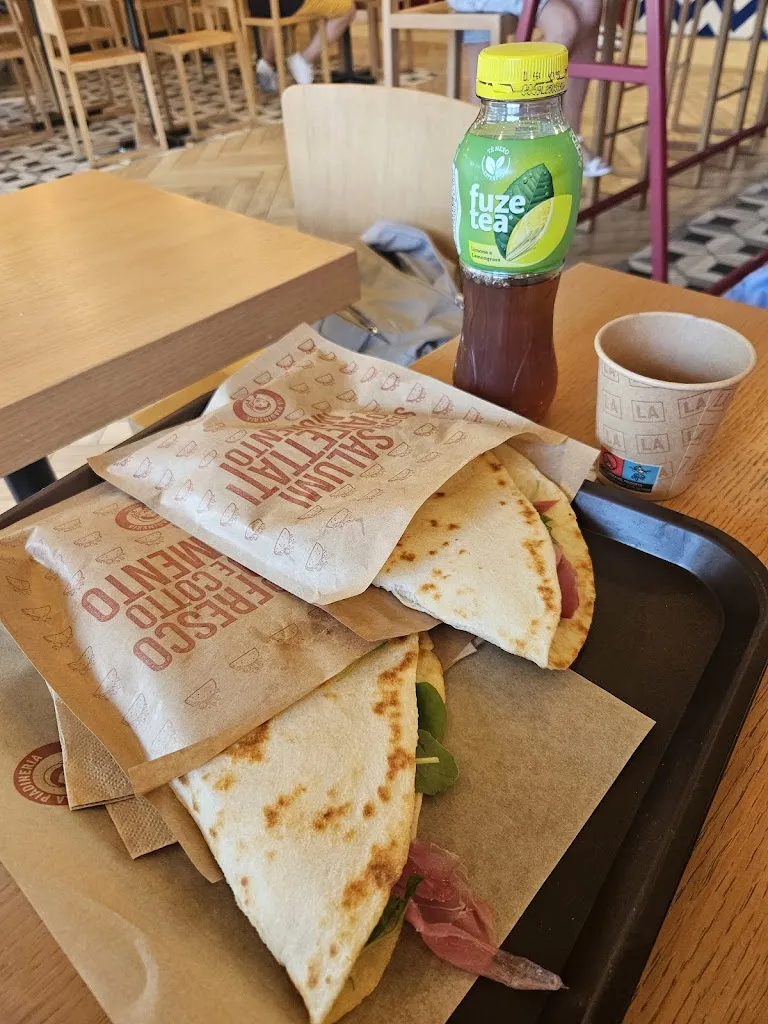 La Piadineria_San Martino Siccomario_slider_image_3