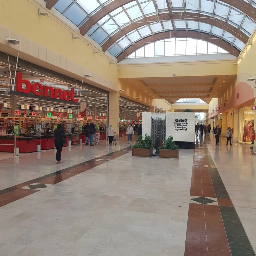 Dragan Korolija_Gallerie Bennet_San Martino Siccomario_review