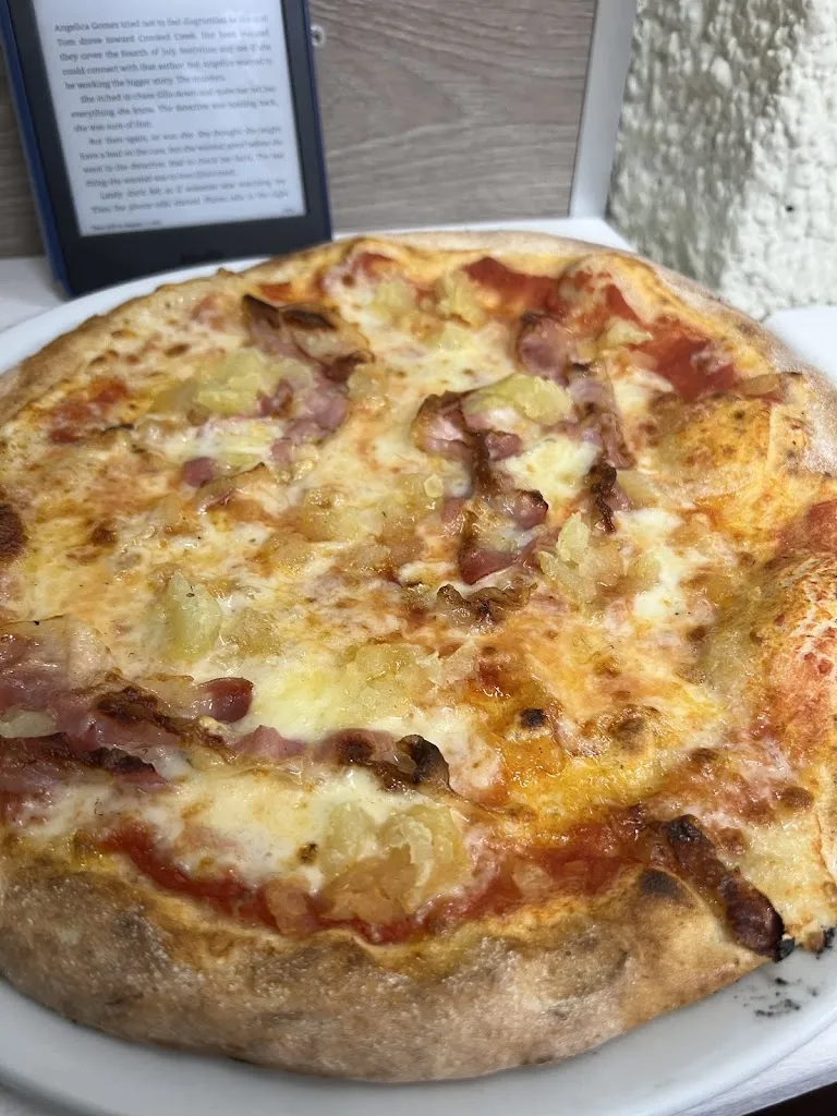 Laura Gibson_La Bottega Della Pizza_San Pellegrino Terme_review