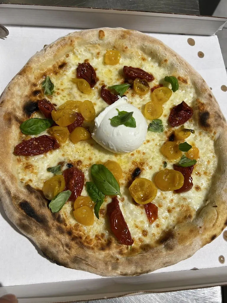 San Rocco Beach Pizzeria Restaurant Bar_San Rocco_slider_image_3