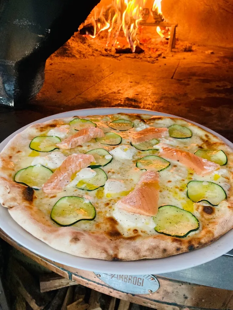 Pizzeria Caffè Magnolia_Sannazzaro de' Burgondi_slider_image_3