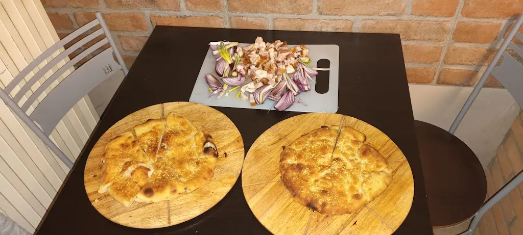 Pizzeria Transilvania restaurant in Santa Giuletta