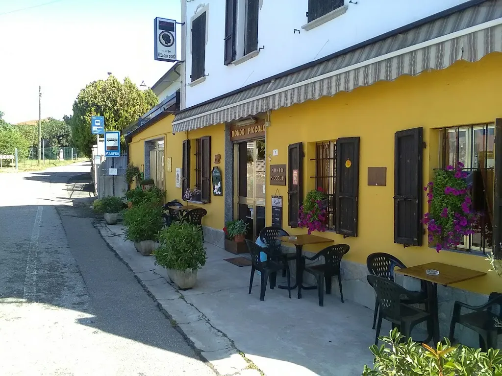 Osteria Mondo Piccolo restaurant in Santa Maria della Versa