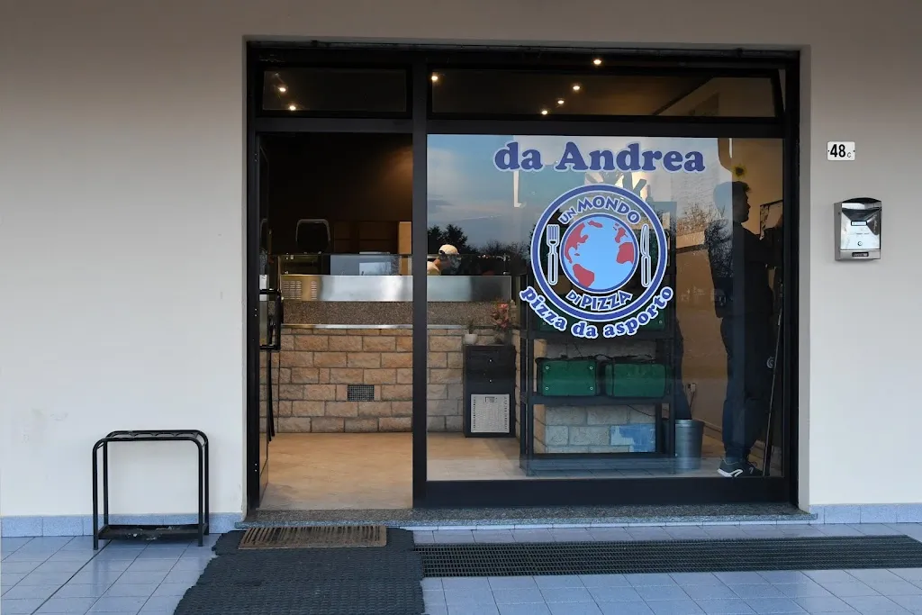 Un Mondo di Pizza restaurant in Santo Stefano Ticino