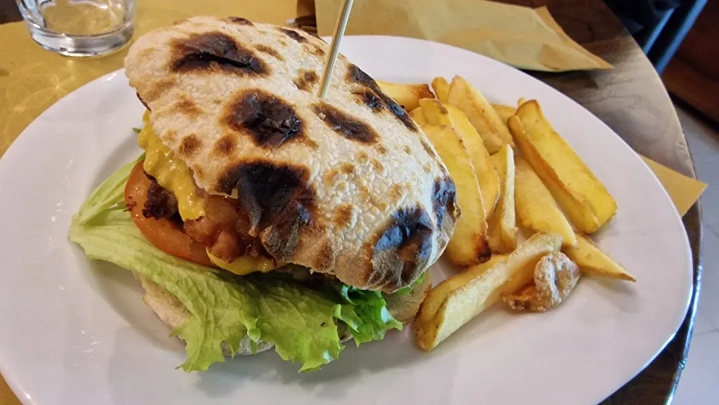 Fabio Casu_Pi Greco Pub Pizzeria_Schivenoglia_review