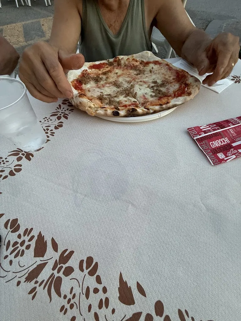 Pizzeria Vesuvius_Schivenoglia_slider_image_3