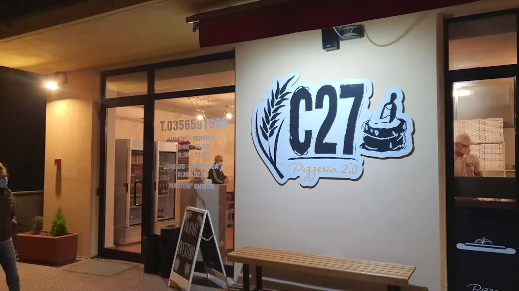 C27 Pizzeria 2.0_Scanzorosciate_slider_image_1