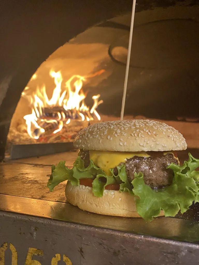 Il Veliero - Hamburger e pizza_Scanzorosciate_slider_image_2