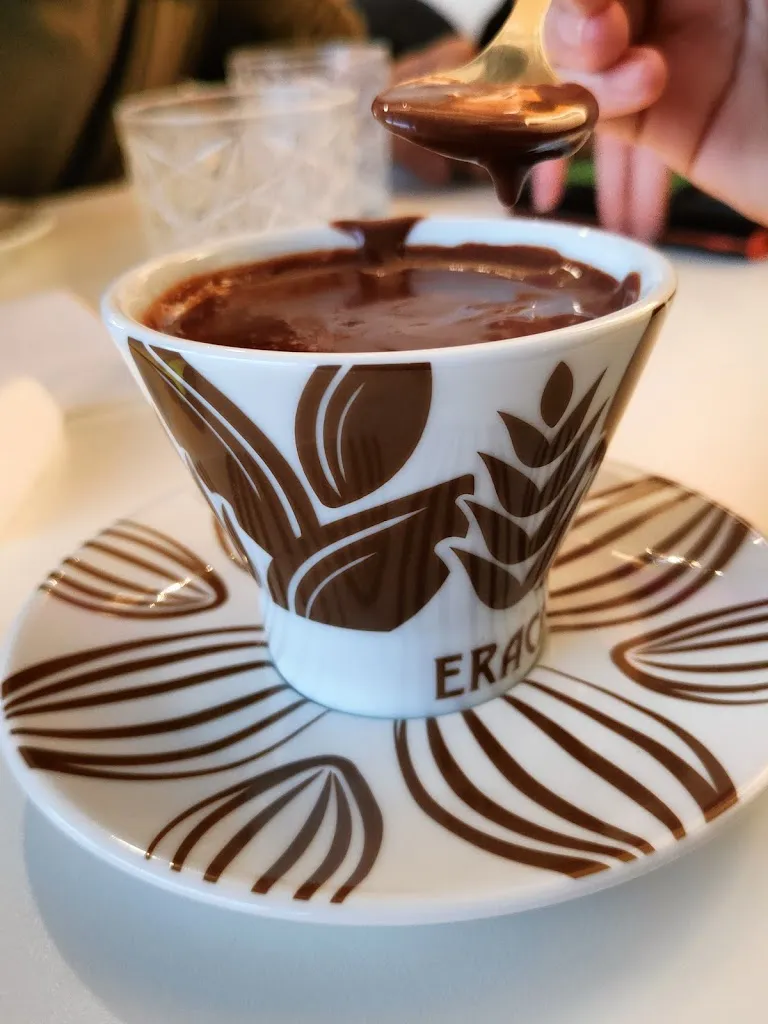 Madhumiethaa J P_Bar pizzeria Il Cappellaio Matto_Selvino_recensione