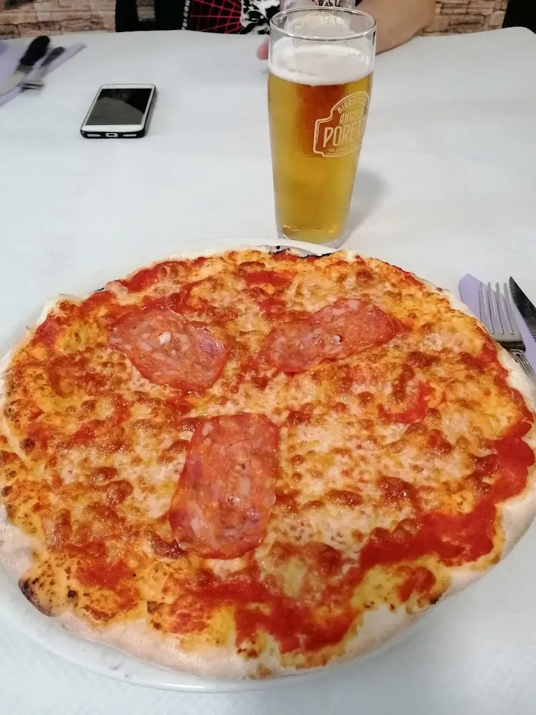 Gabriella Rosso_Bar - Pizzeria 