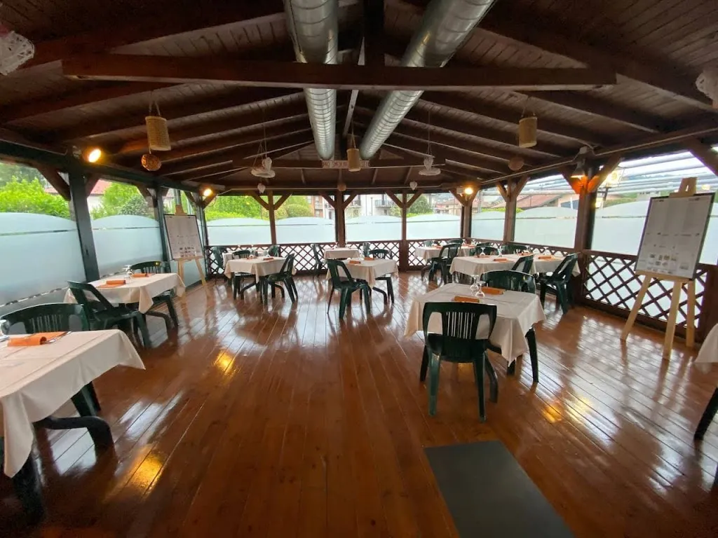 Pizzeria Lupei di Grab Costantin Florin restaurant in Senna Comasco