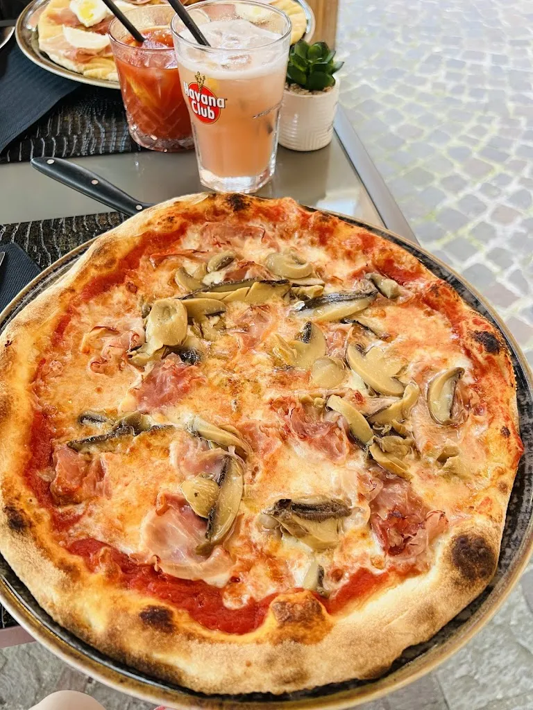 Victoria Li_Maximilian Bistrot_Segrate_review