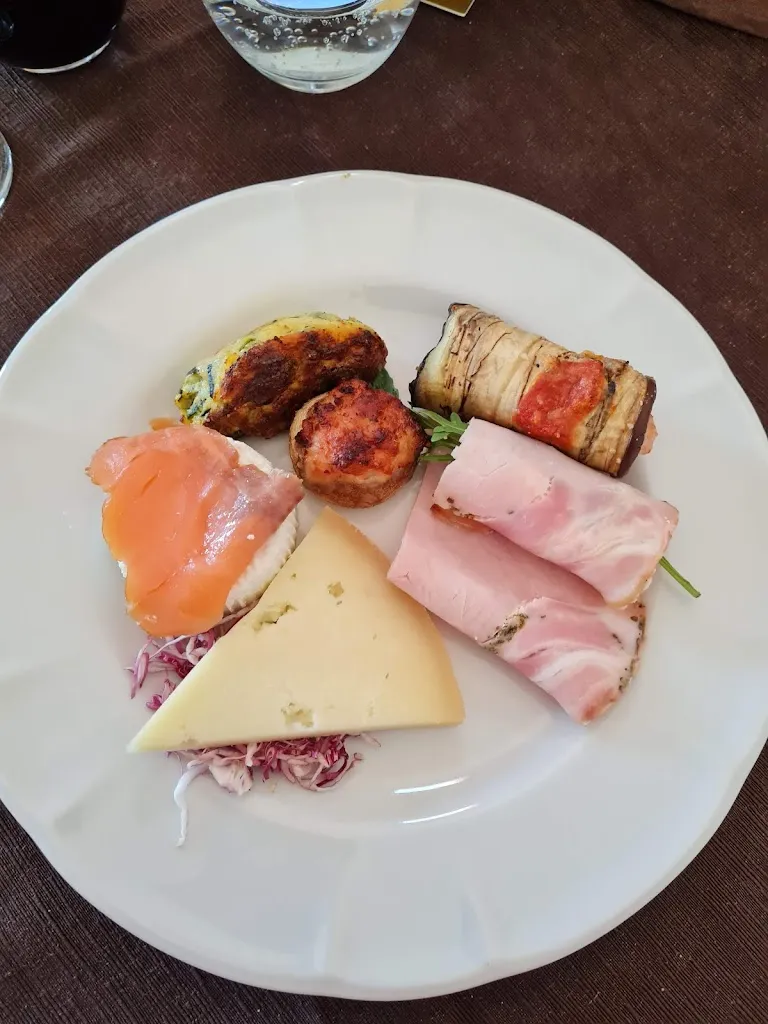 Masseria Li Curti restaurant in Caprarica di Lecce