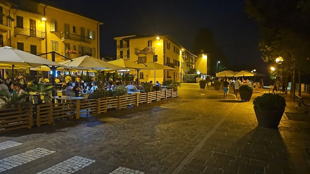 Adam Elmstedt_La veranda_Sesto Calende_recensione