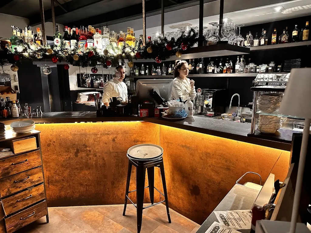 La veranda restaurant in Sesto Calende