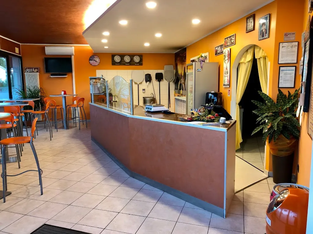 Pizzeria 100 Gusti_Sermide_slider_image_3