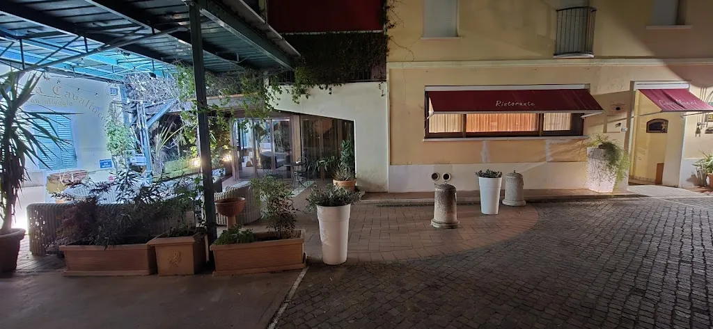 Andrea De Fusco_Albergo Cavallucci_Sermide_review