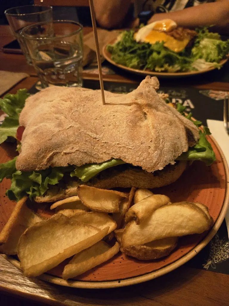 Enrico Patria _Old Pub Pizzeria Albachiara_Sermide_review