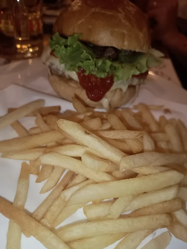 Cristina Canali_Harley Café_Sirone_review