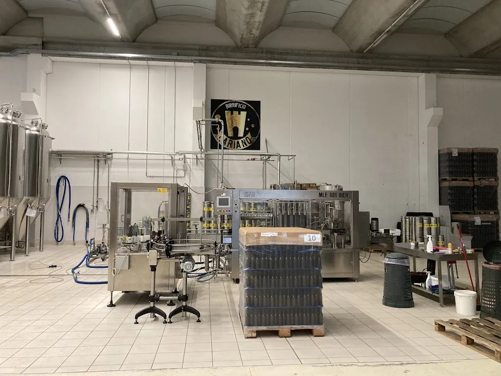 Birrificio Lariano restaurant in Sirone