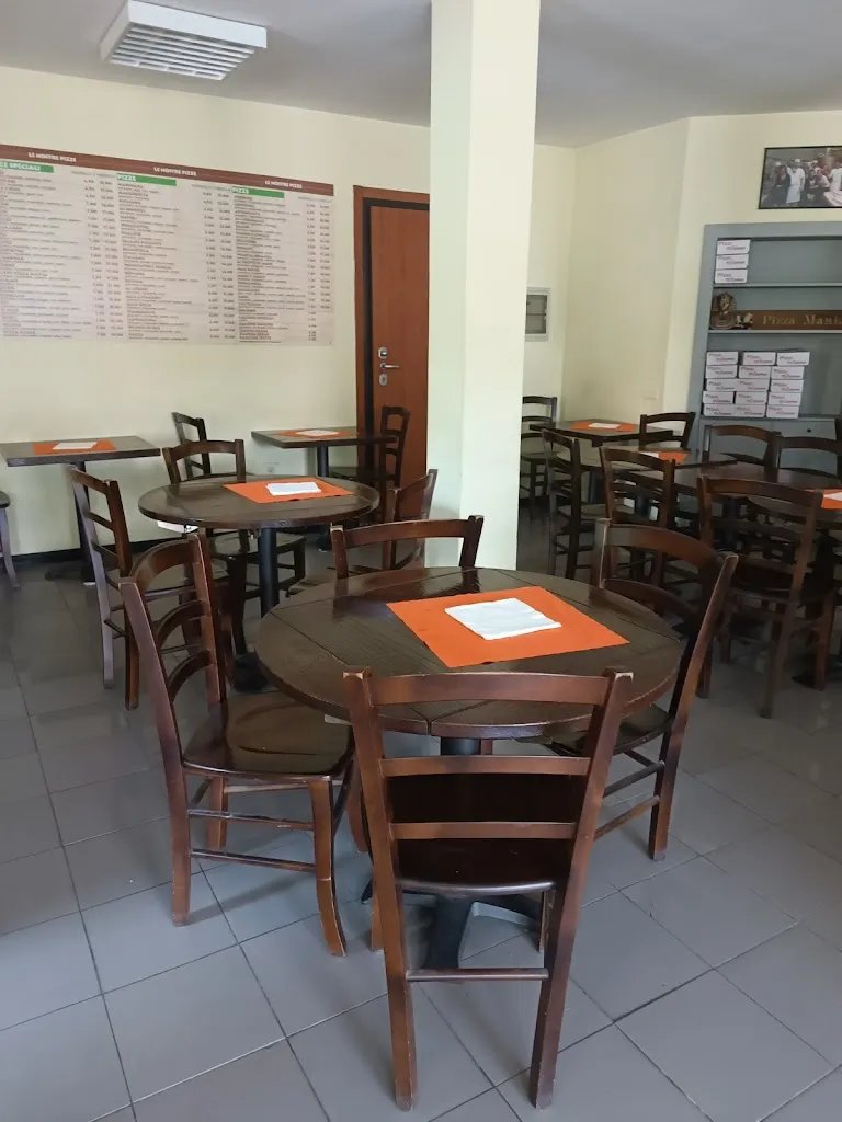 Egypt Pizza Mania Hamed Mohamed restaurant in Sirone