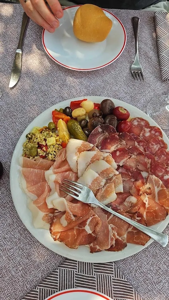 Mathias N_Ristorante Pizzeria La Torre_Siviano_review