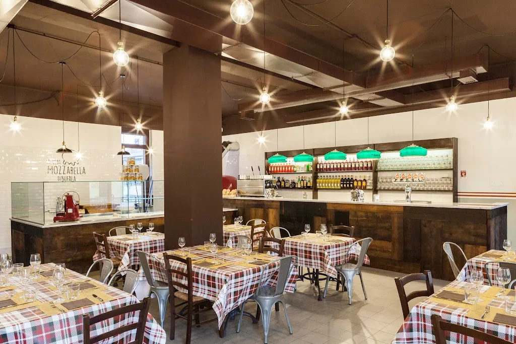 Pizza e Mozzarella restaurant in Settimo Milanese