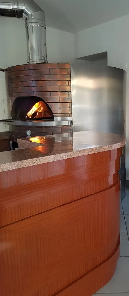 Pizzeria Primafila Settimo Milanese restaurant in Settimo Milanese