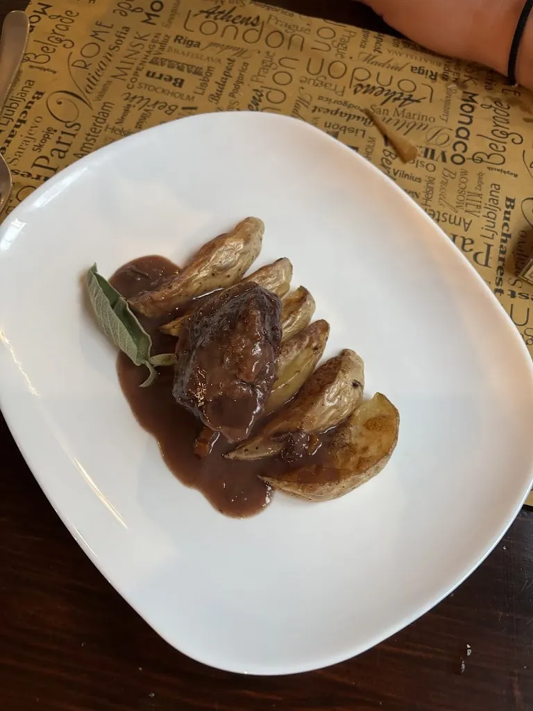 Laura Profeanu_ARKa drink & food_Settimo Milanese_review