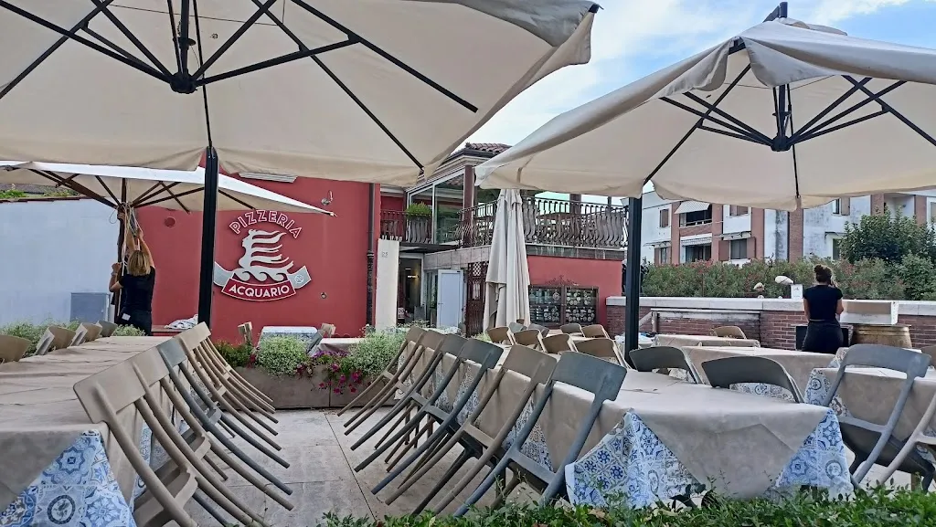 Pizzeria Acquario SOAVE_Soave_slider_image_3