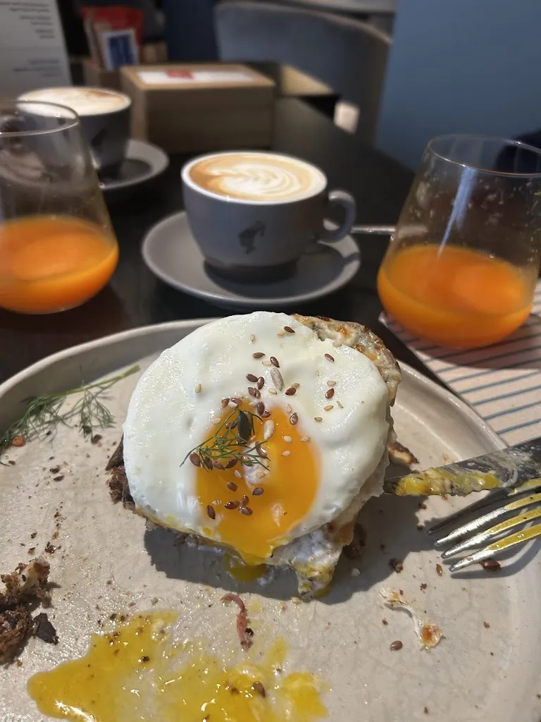Carina Sch_Integrale Breakfast & Restaurant_Sirmione_review