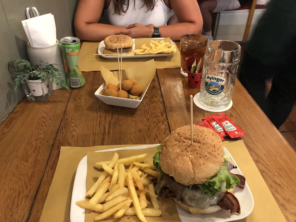 Dominic McGinty_Il Vicolo_Sirmione_review