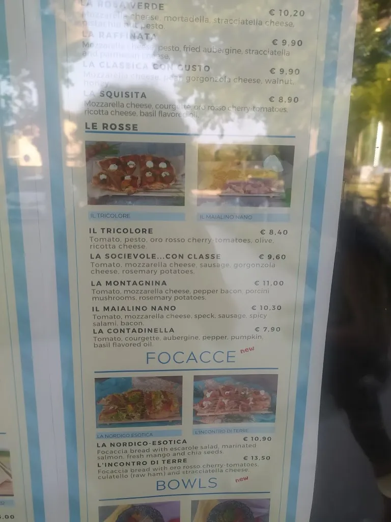 Punta Gro Beach Bar restaurant in Sirmione