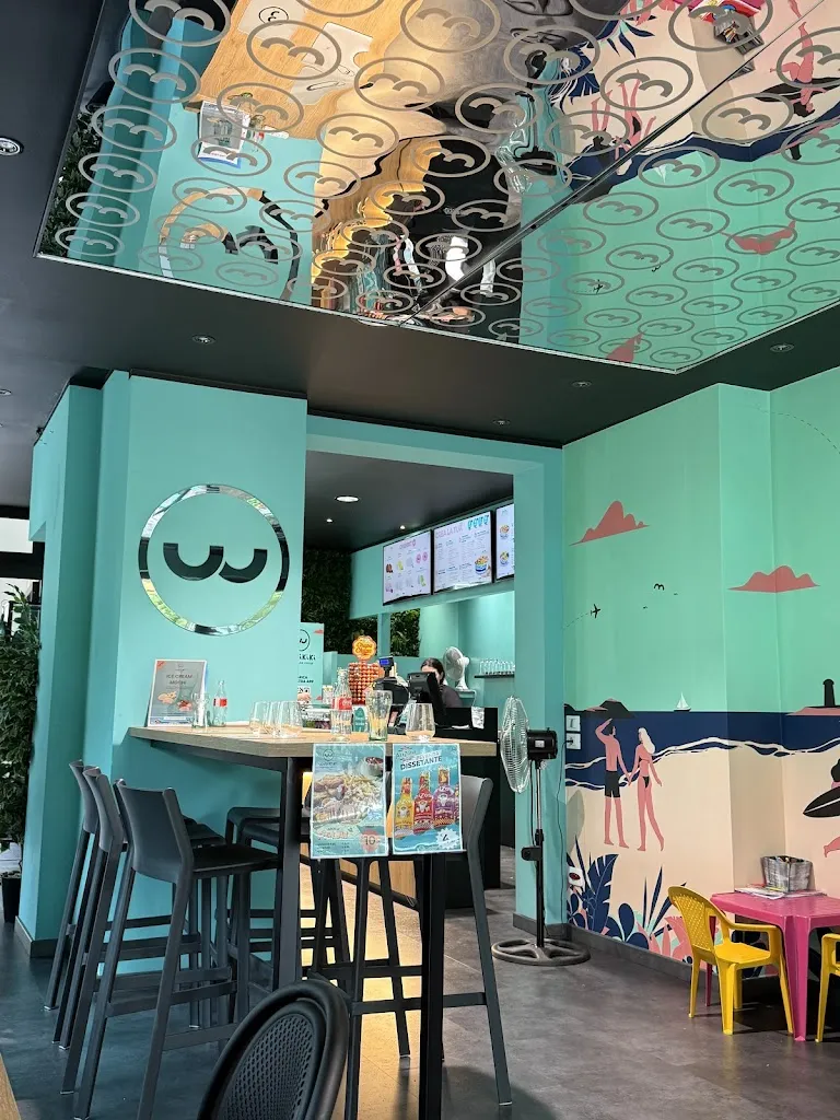 Keely Shofner_Waikiki Pokè Hawaiian Food - Sirmione_Sirmione_review