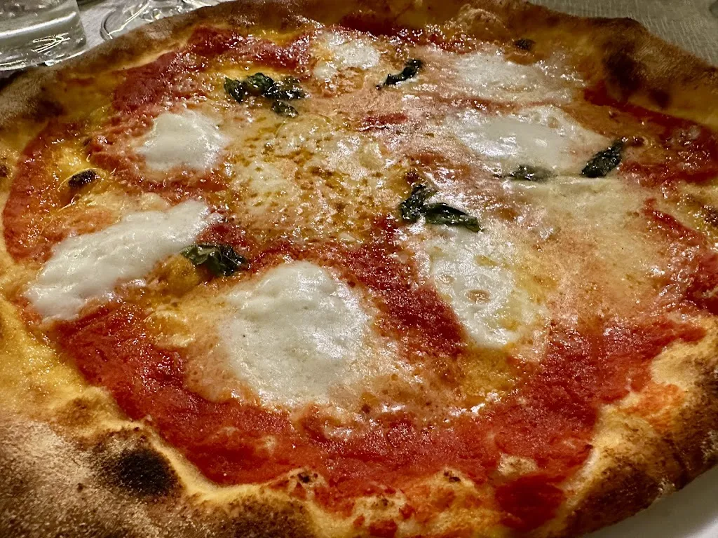 LADY PIZZA RESTAURANT 85_Sondalo_slider_image_3