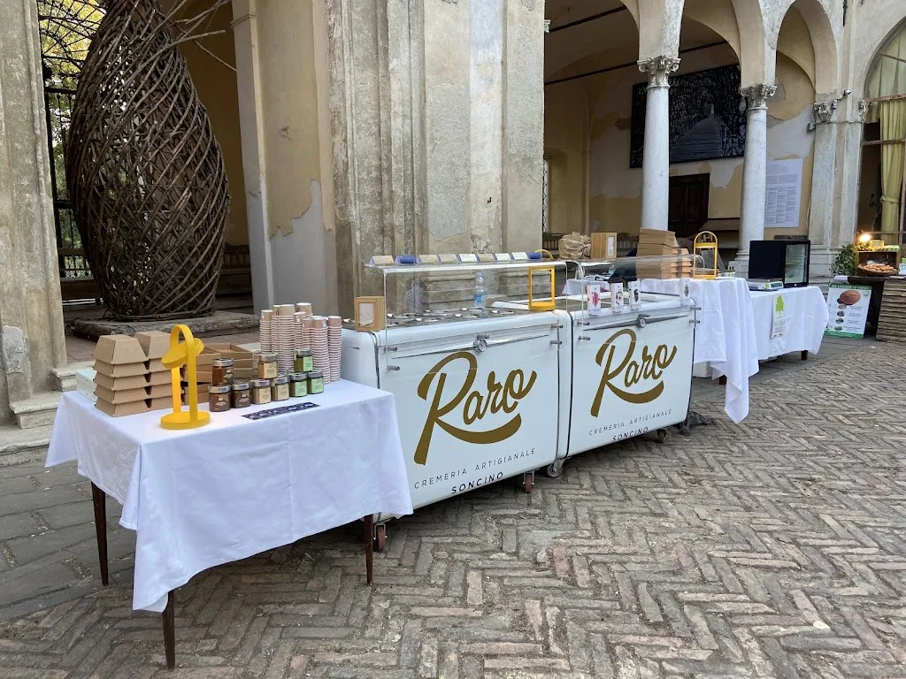 Raro Cremeria Artigianale restaurant in Soncino