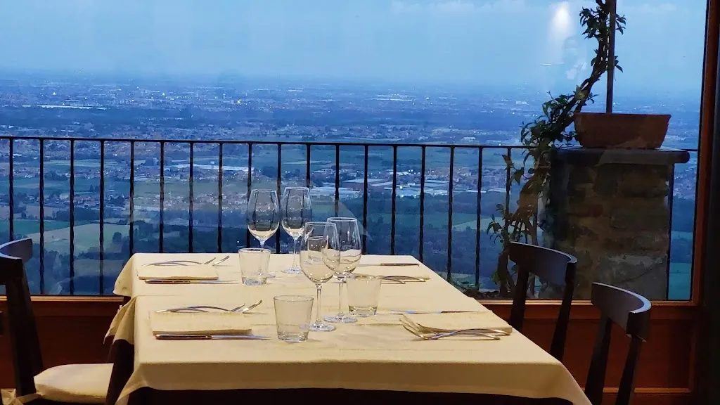 Cavril restaurant in Sotto il Monte Giovanni XXIII