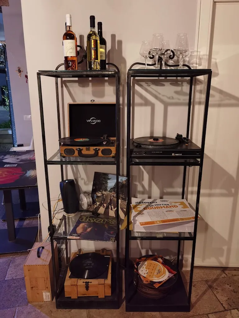 Roby 96_33 Giri Gourmand Burgers_Campi Salentina_review