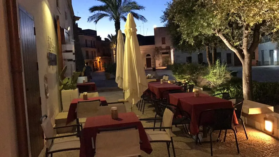 33 Giri Gourmand Burgers restaurant in Campi Salentina