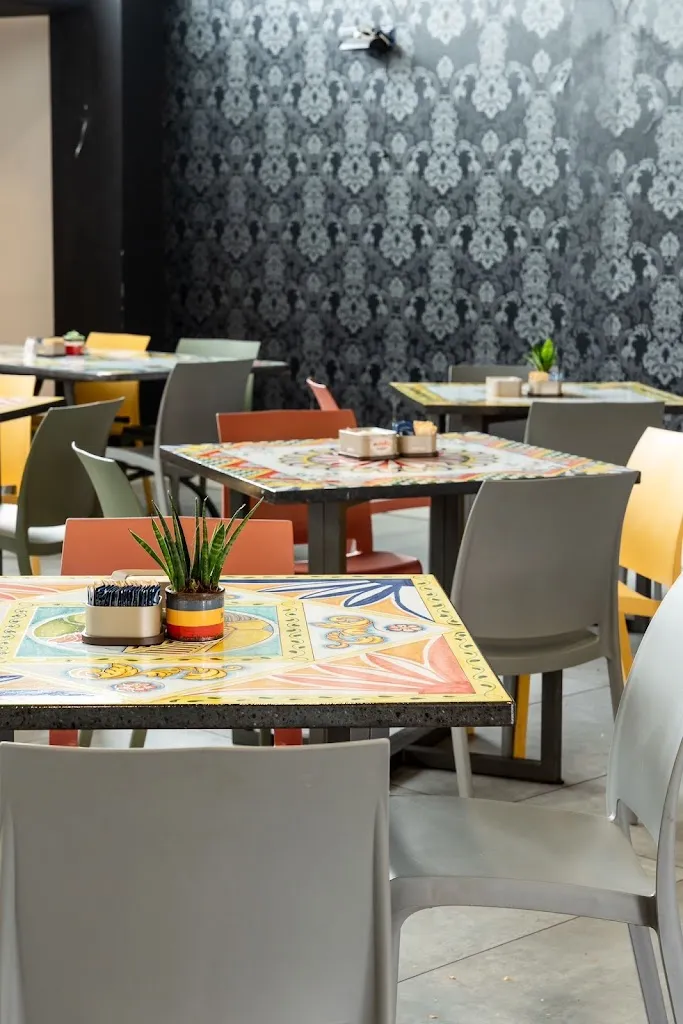 Etna Cafè restaurant in Sovico